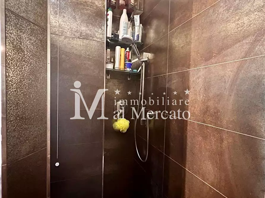 Immagine 43 di Villa in vendita  a Camaiore