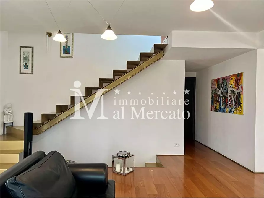 Immagine 23 di Villa in vendita  a Camaiore