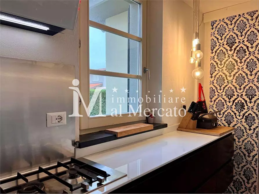 Immagine 33 di Villa in vendita  a Camaiore