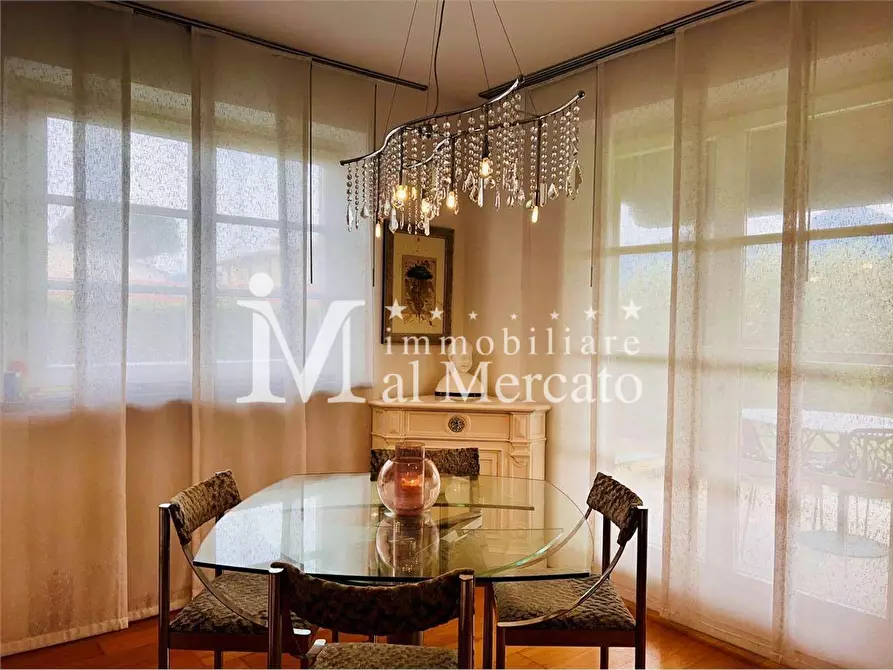 Immagine 24 di Villa in vendita  a Camaiore