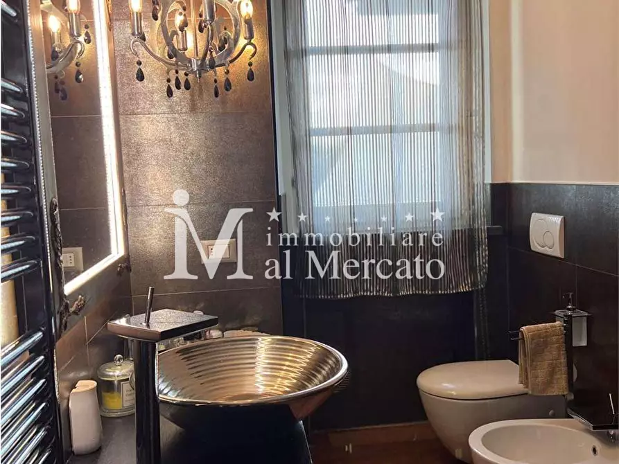 Immagine 44 di Villa in vendita  a Camaiore