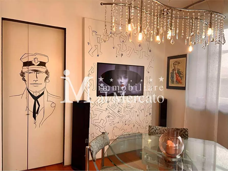 Immagine 25 di Villa in vendita  a Camaiore