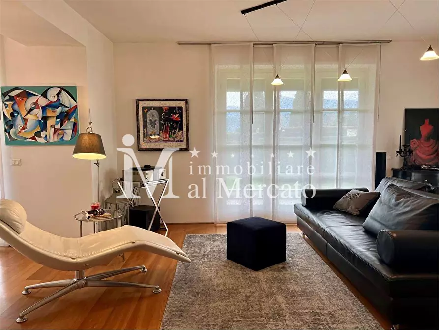 Immagine 22 di Villa in vendita  a Camaiore