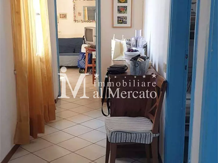 Immagine 1 di Appartamento in vendita  a Viareggio