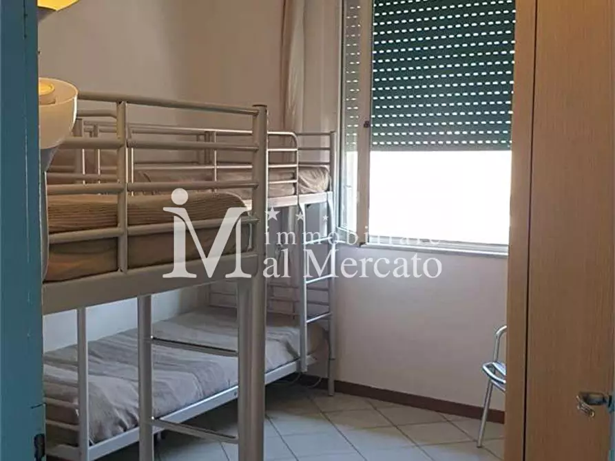 Immagine 4 di Appartamento in vendita  a Viareggio