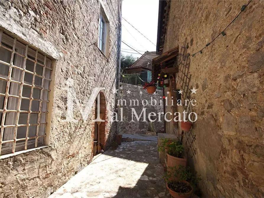 Immagine 19 di Appartamento in vendita  a Pescaglia