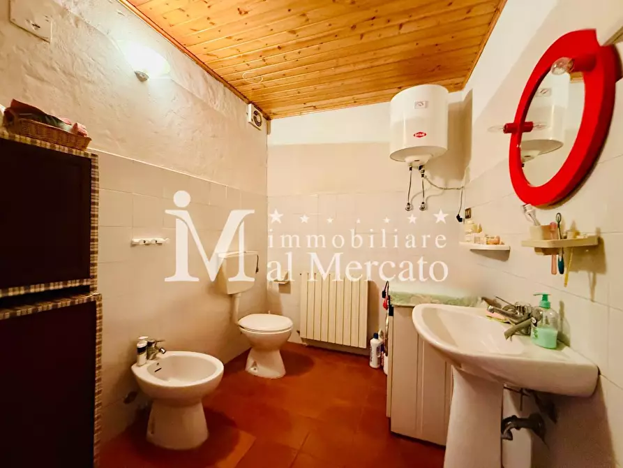 Immagine 17 di Appartamento in vendita  a Pescaglia