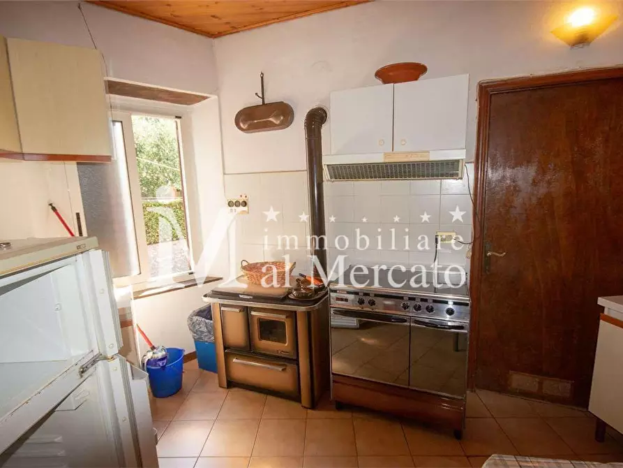 Immagine 11 di Appartamento in vendita  a Pescaglia