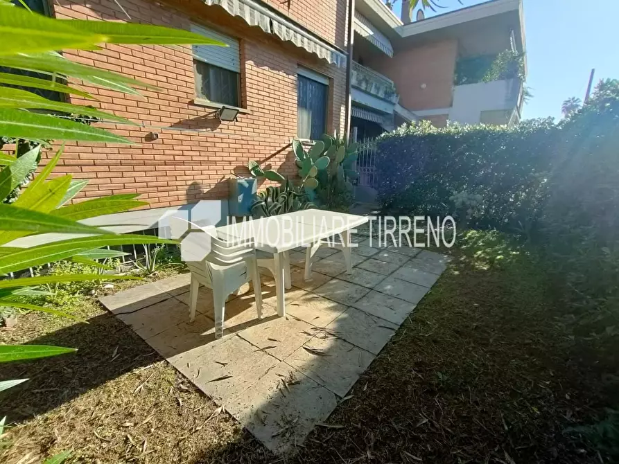 Immagine 17 di Appartamento in vendita  a Massa