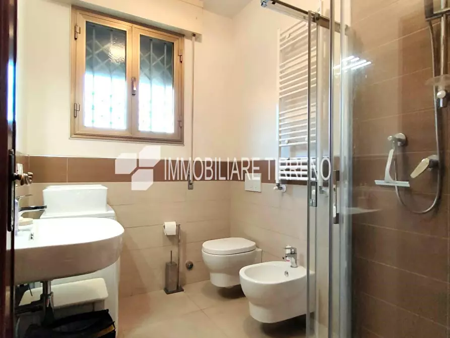 Immagine 10 di Appartamento in vendita  a Massa