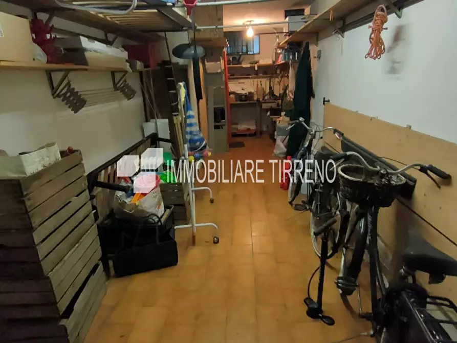 Immagine 15 di Appartamento in vendita  a Massa