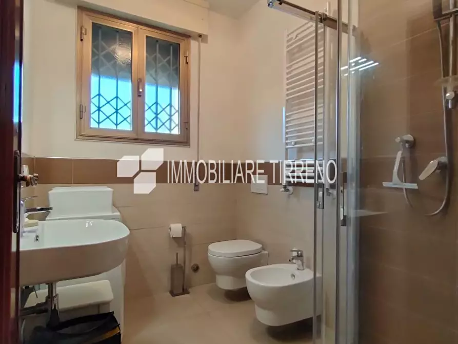 Immagine 22 di Appartamento in vendita  a Massa