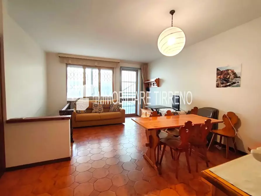 Immagine 4 di Appartamento in vendita  a Massa