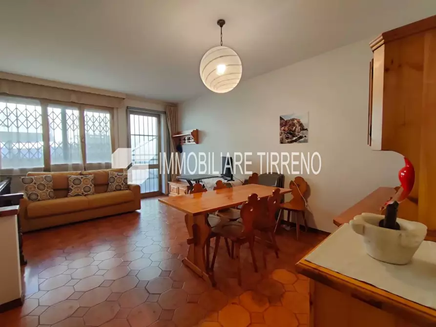 Immagine 18 di Appartamento in vendita  a Massa