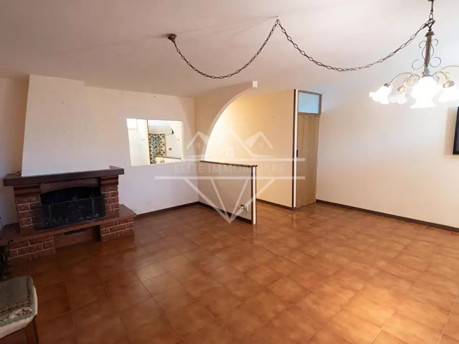 Immagine 21 di Villetta a schiera in vendita  a Ortonovo