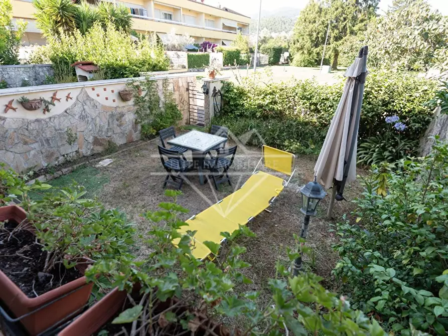 Immagine 29 di Villetta a schiera in vendita  a Ortonovo