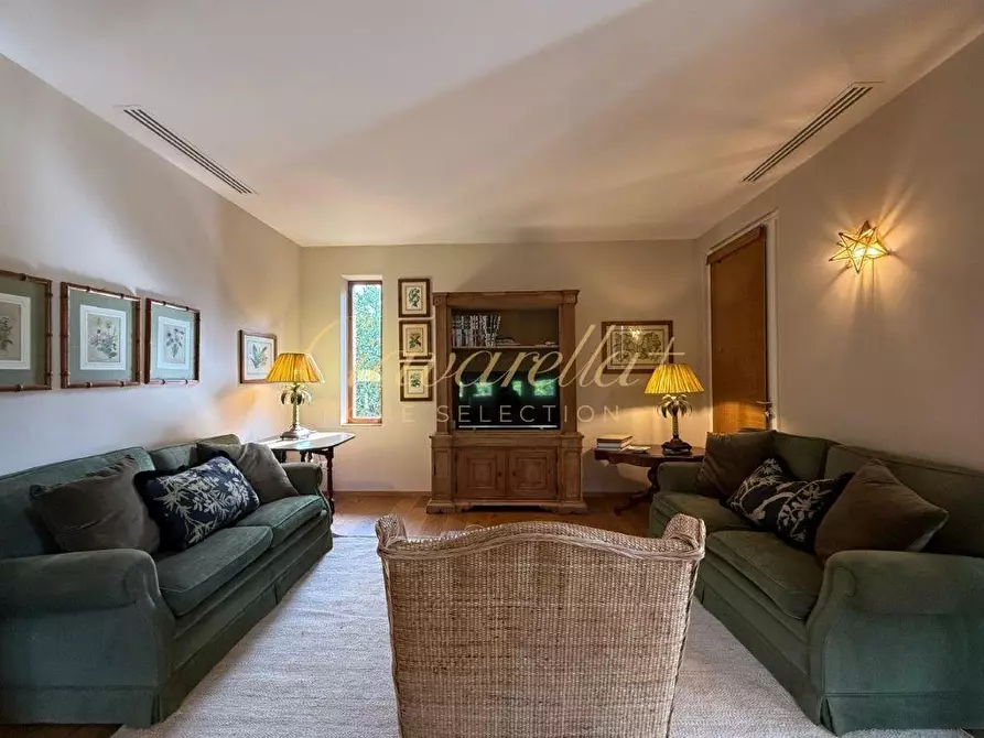 Immagine 13 di Villa in affitto  a Forte Dei Marmi