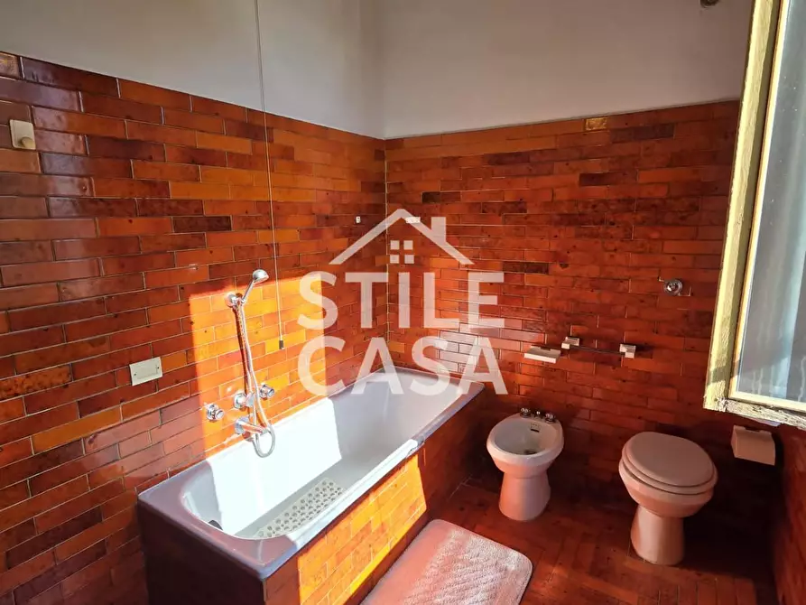 Immagine 17 di Porzione di casa in vendita  a Chiesina Uzzanese