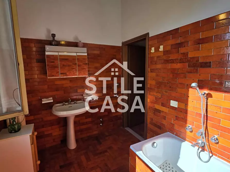 Immagine 22 di Porzione di casa in vendita  a Chiesina Uzzanese