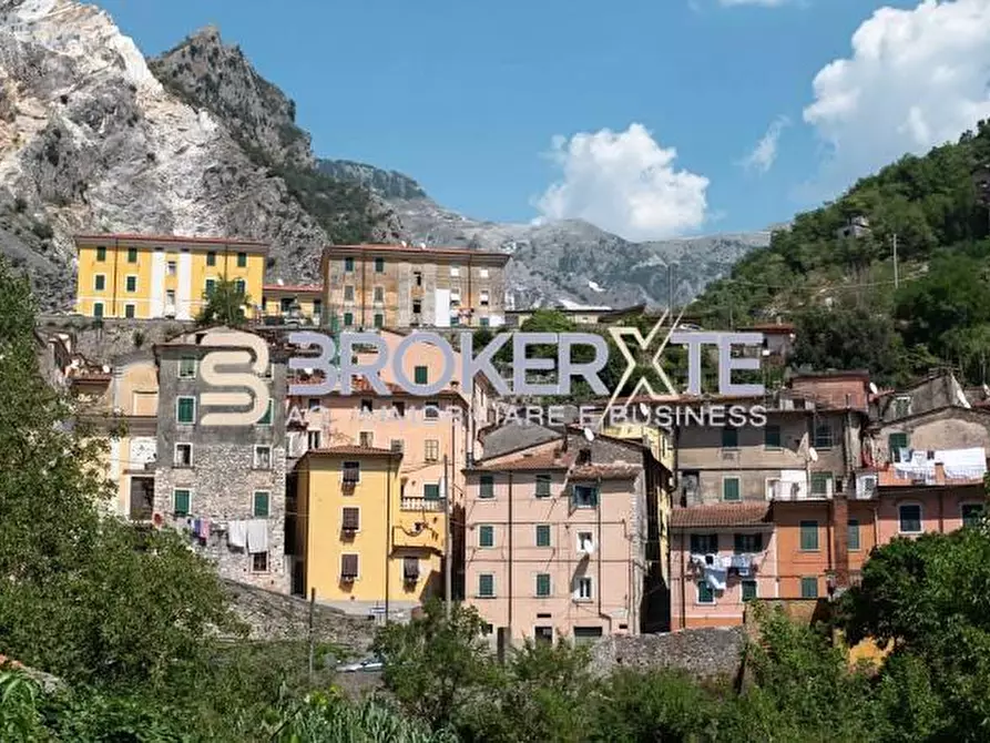 Immagine 22 di Appartamento in vendita  a Carrara