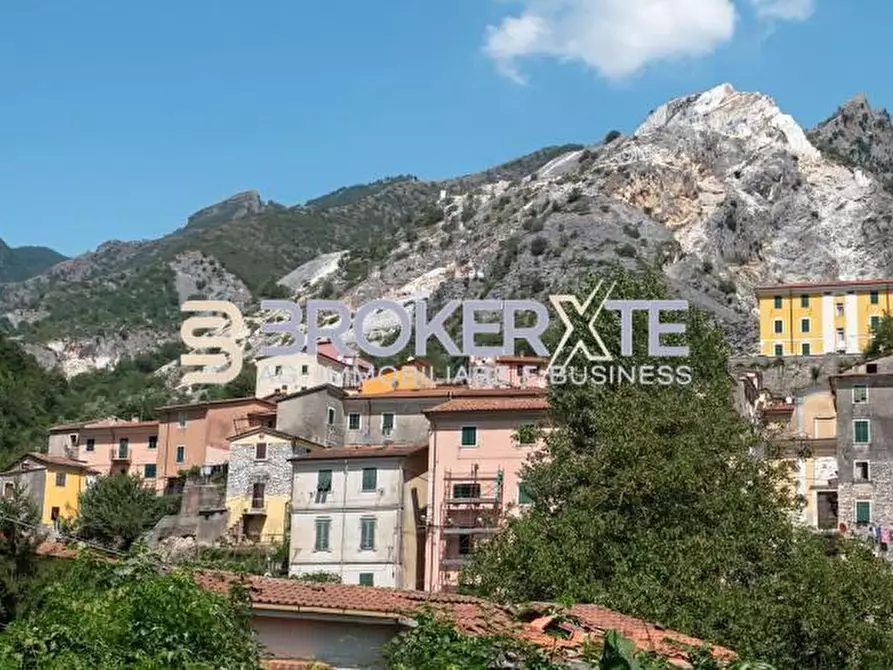 Immagine 21 di Appartamento in vendita  a Carrara