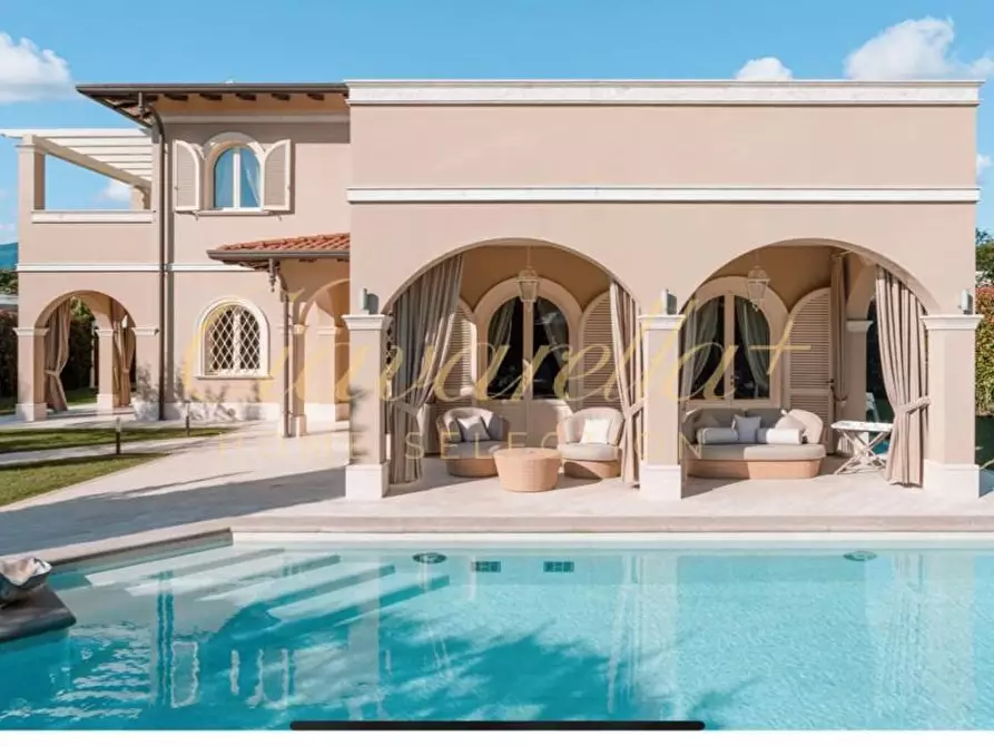 Immagine 4 di Villa in affitto  a Forte Dei Marmi