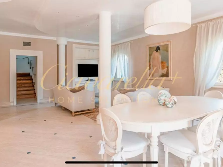 Immagine 10 di Villa in affitto  a Forte Dei Marmi