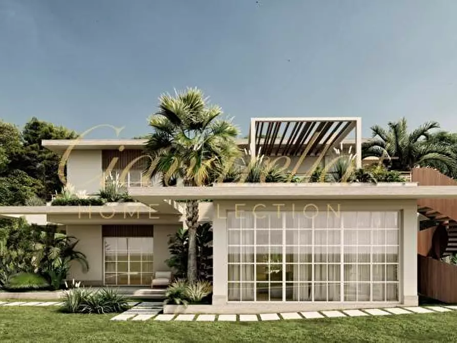 Immagine 4 di Villa in vendita  a Forte Dei Marmi