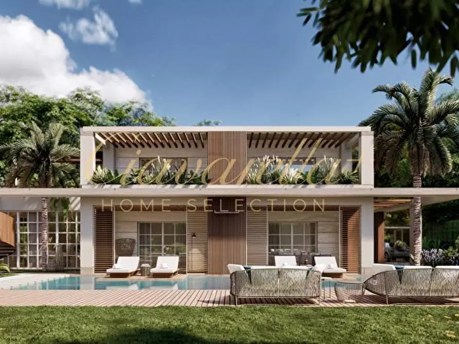 Immagine 10 di Villa in vendita  a Forte Dei Marmi