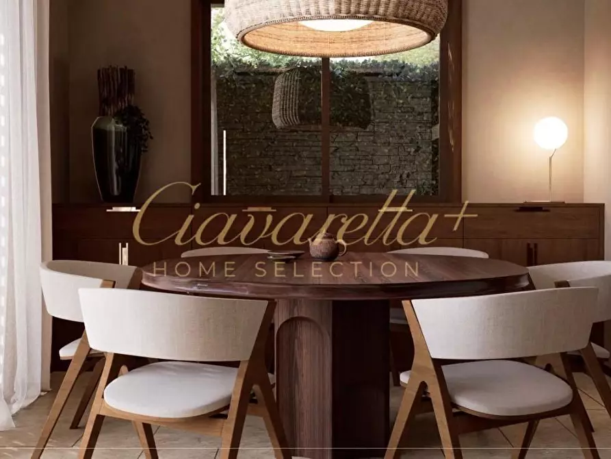 Immagine 2 di Villa in vendita  a Forte Dei Marmi