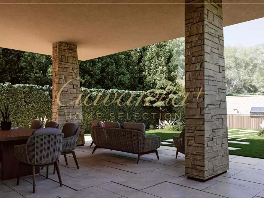 Immagine 7 di Villa in vendita  a Forte Dei Marmi