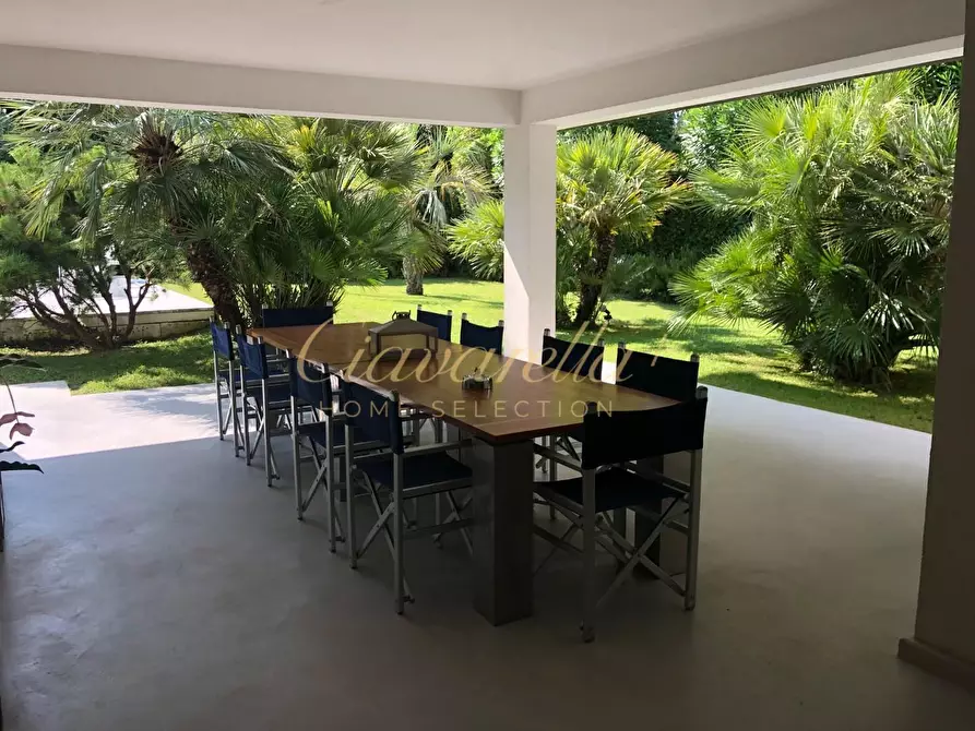 Immagine 4 di Villa in vendita  a Forte Dei Marmi