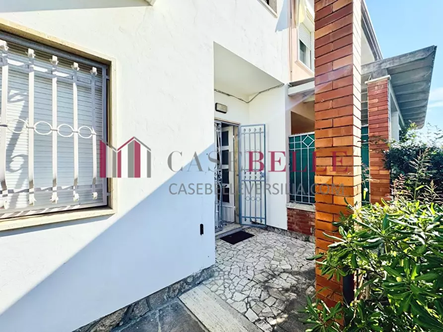 Immagine 26 di Appartamento in affitto  a Camaiore