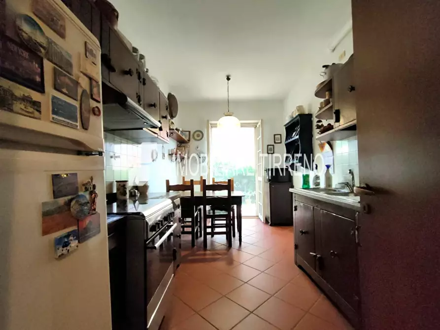 Immagine 5 di Appartamento in vendita  a Massa