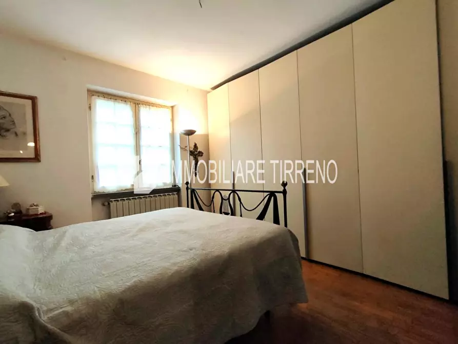 Immagine 13 di Appartamento in vendita  a Massa