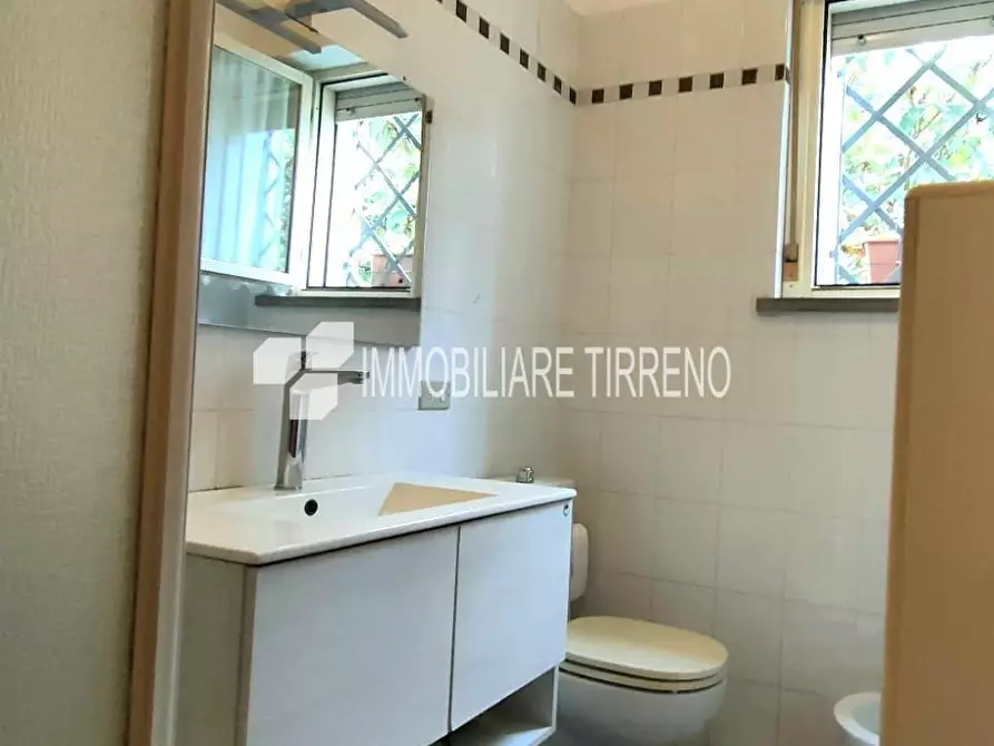 Immagine 10 di Appartamento in vendita  a Massa