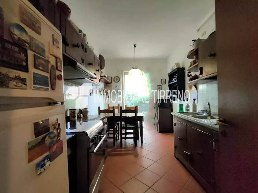 Immagine 12 di Appartamento in vendita  a Massa