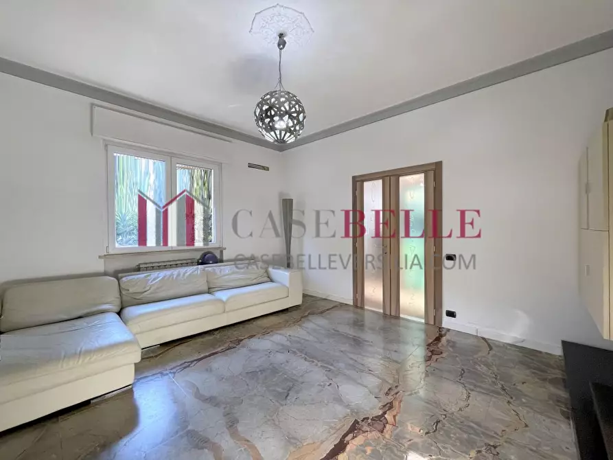 Immagine 1 di Casa indipendente in vendita  a Camaiore
