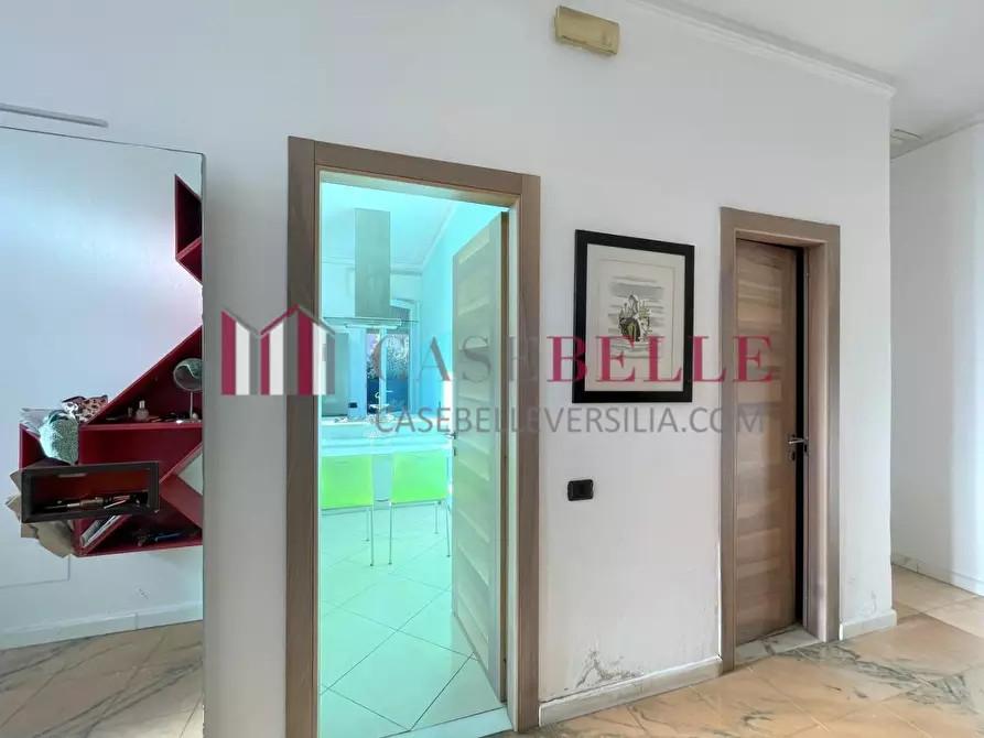 Immagine 10 di Casa indipendente in vendita  a Camaiore