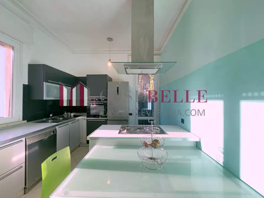 Immagine 12 di Casa indipendente in vendita  a Camaiore