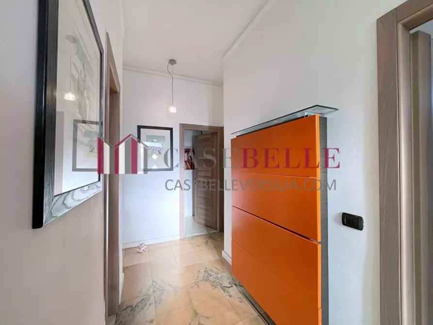 Immagine 17 di Casa indipendente in vendita  a Camaiore