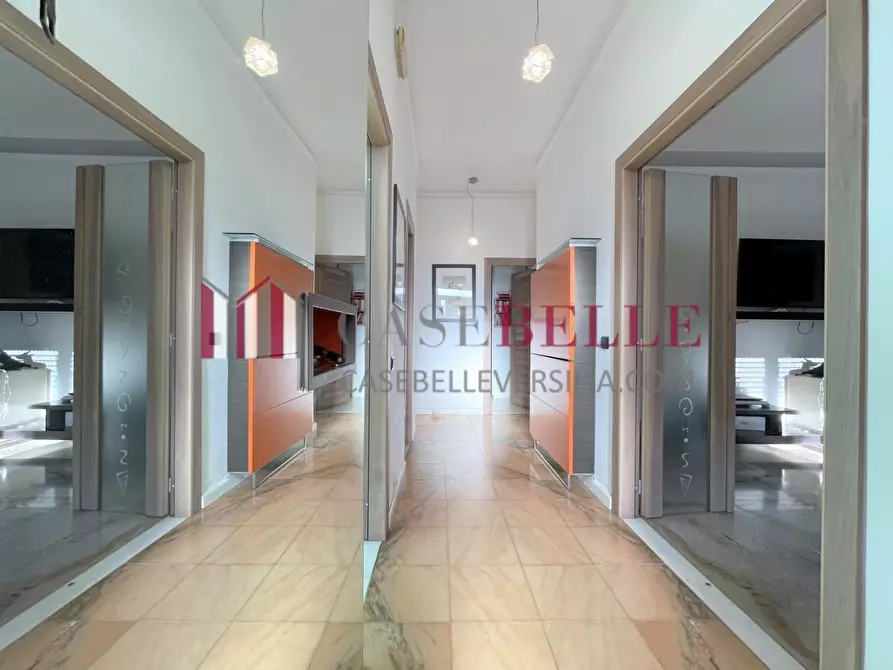 Immagine 2 di Casa indipendente in vendita  a Camaiore