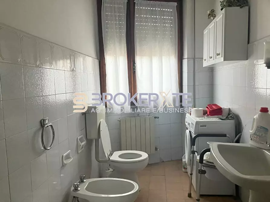 Immagine 24 di Appartamento in vendita  a Carrara