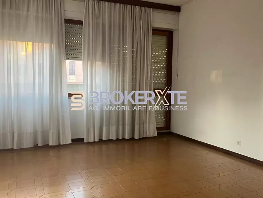 Immagine 5 di Appartamento in vendita  a Carrara