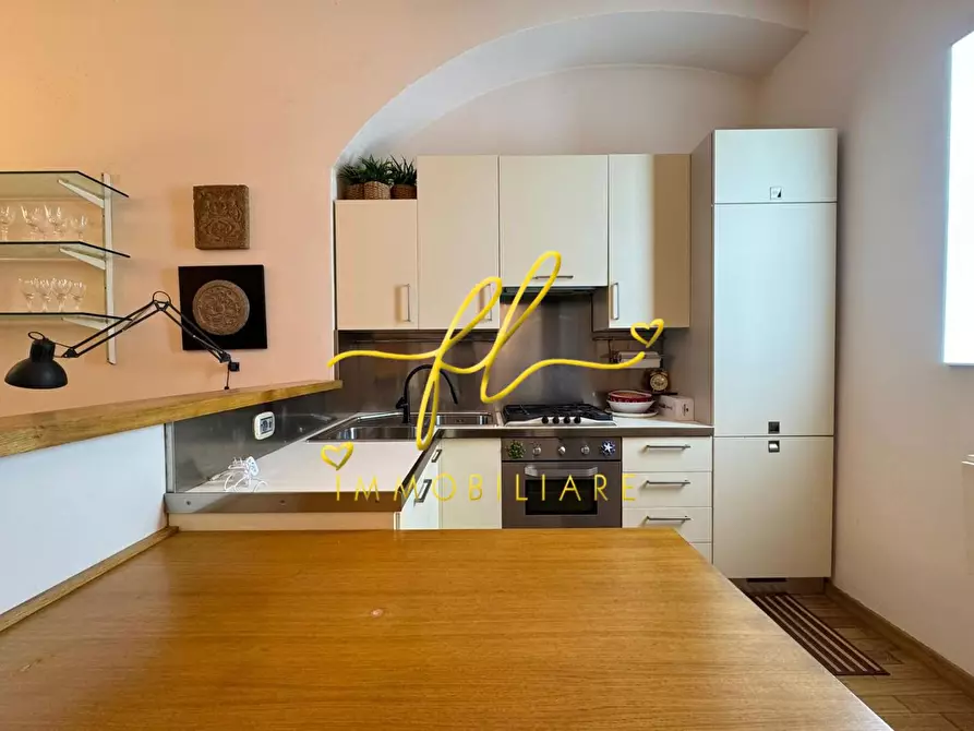 Immagine 9 di Appartamento in vendita  a Livorno