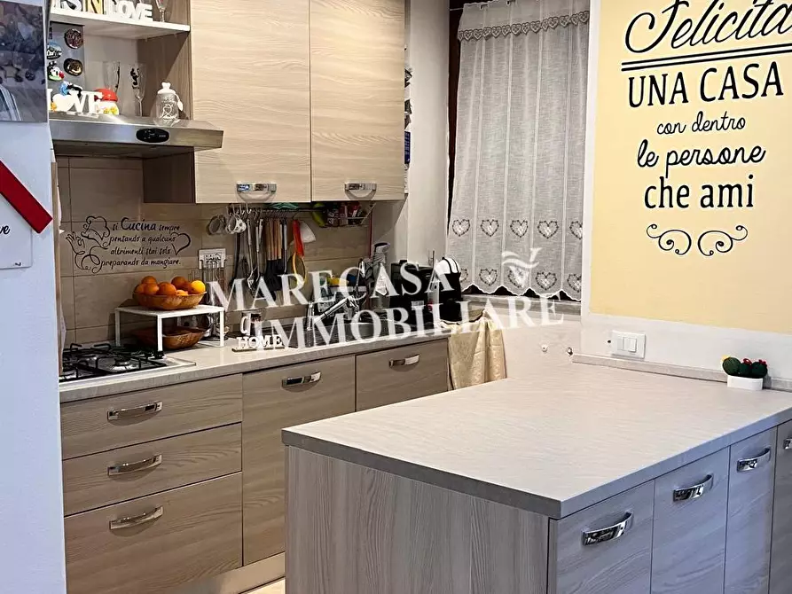 Immagine 2 di Villetta a schiera in vendita  a Podenzana