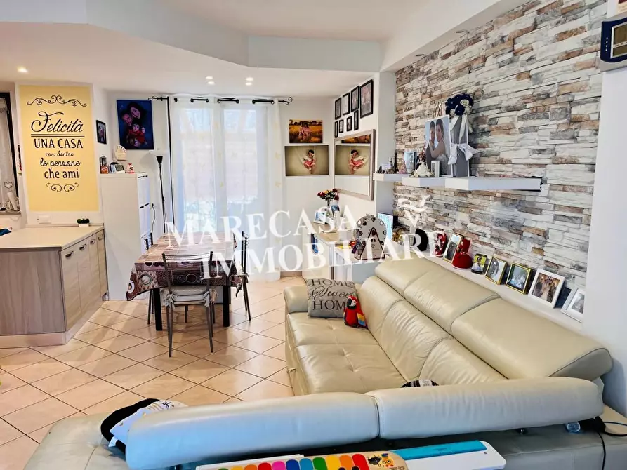 Immagine 4 di Villetta a schiera in vendita  a Podenzana