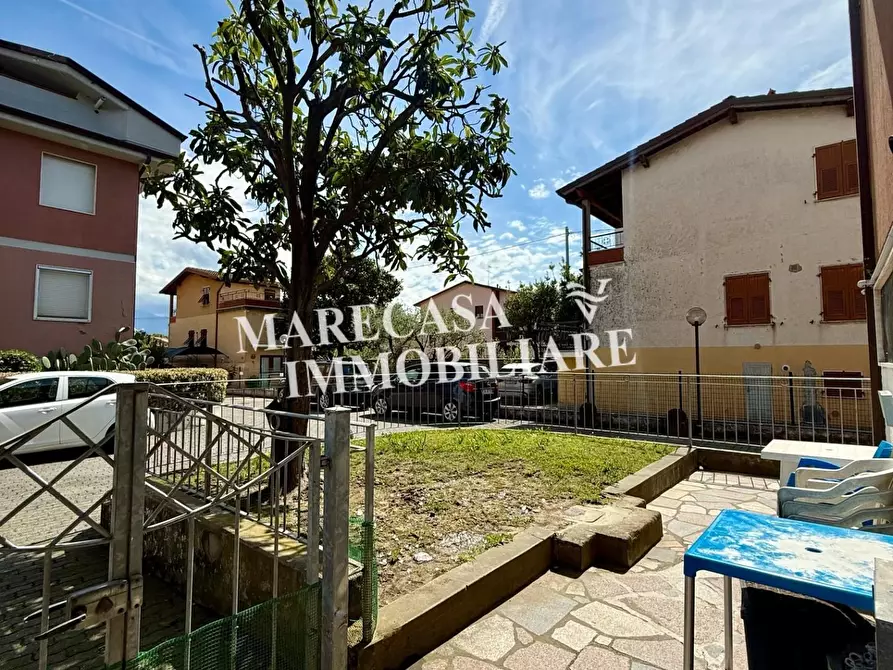 Immagine 15 di Appartamento in vendita  a Ameglia