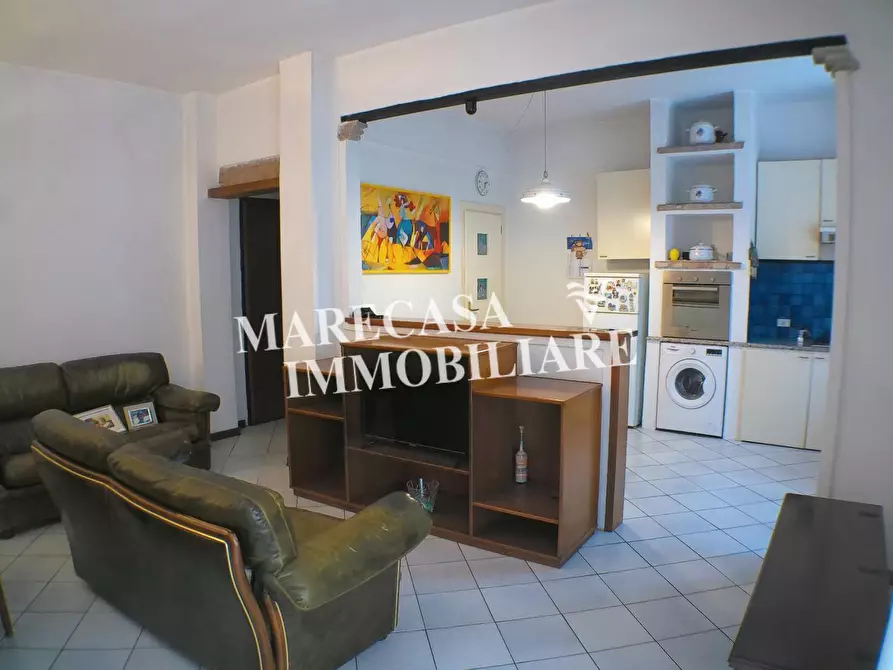 Immagine 2 di Appartamento in vendita  a Carrara