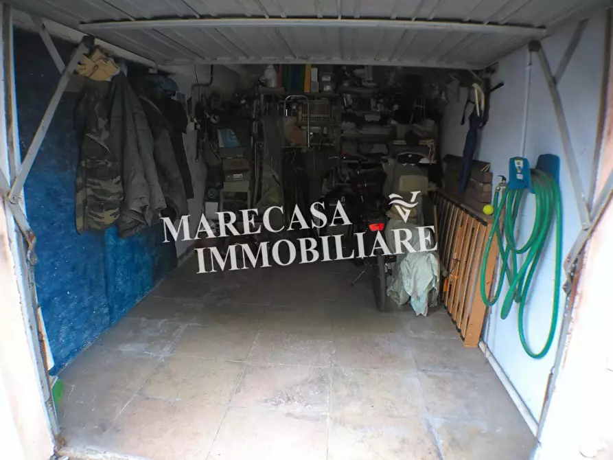 Immagine 18 di Appartamento in vendita  a Carrara